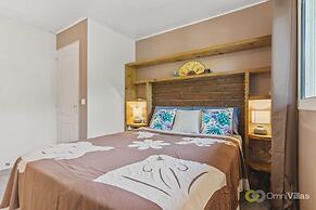 Beachfront 4BR Home With Pool in Moorea