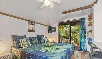 Beachfront 4BR Home With Pool in Moorea