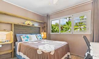 Beachfront 4BR Home With Pool in Moorea