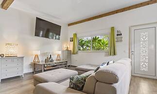 Beachfront 4BR Home With Pool in Moorea