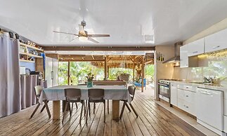 Beachfront 4BR Home With Pool in Moorea