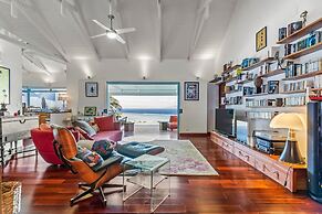 3BR Villa M Mento With Infinity Pool