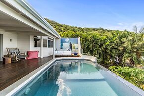 3BR Villa M Mento With Infinity Pool