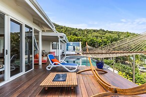 3BR Villa M Mento With Infinity Pool