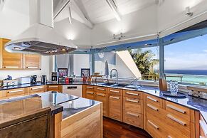 3BR Villa M Mento With Infinity Pool