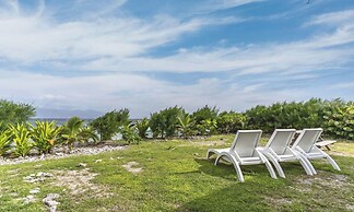 Seaside Paradise 6BR Beachfront Haven in Moorea