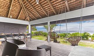 Seaside Paradise 6BR Beachfront Haven in Moorea