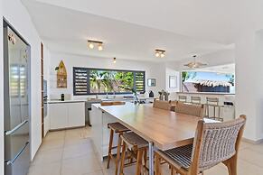 Spacious 3BR Oceanfront Retreat Paea Tahiti