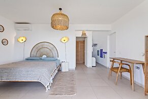 Spacious 3BR Oceanfront Retreat Paea Tahiti