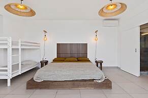 Spacious 3BR Oceanfront Retreat Paea Tahiti