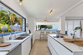 Spacious 3BR Oceanfront Retreat Paea Tahiti