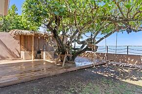 Spacious 3BR Oceanfront Retreat Paea Tahiti
