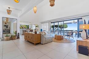 Spacious 3BR Oceanfront Retreat Paea Tahiti