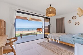 Spacious 3BR Oceanfront Retreat Paea Tahiti