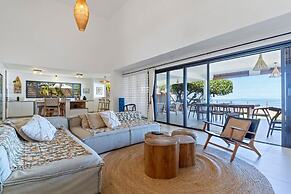 Spacious 3BR Oceanfront Retreat Paea Tahiti