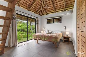 Seaside Haven Expansive 3BR Villa in Moorea