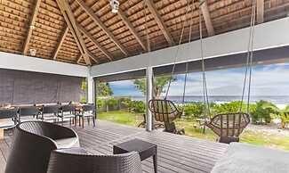 Seaside Haven Expansive 3BR Villa in Moorea