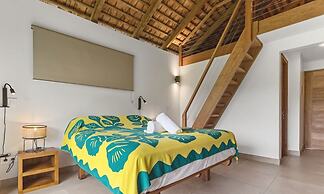 Seaside Haven Expansive 3BR Villa in Moorea