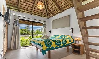 Seaside Haven Expansive 3BR Villa in Moorea