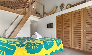 Seaside Haven Expansive 3BR Villa in Moorea
