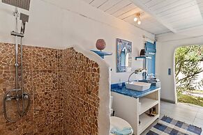 Seaside Air-conditioned Bungalow Tamara