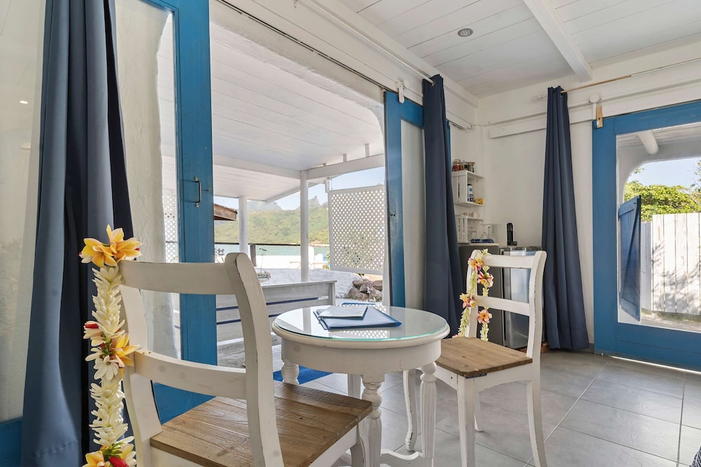 Seaside Air-conditioned Bungalow Tamara