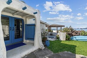 Seaside Air-conditioned Bungalow Tamara