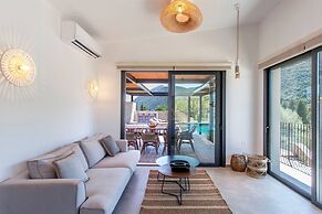 Desimi Villa Naya in Desimi