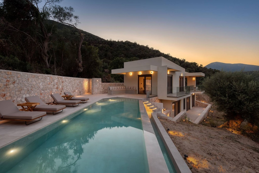 Villa Eptanisa in Sivota