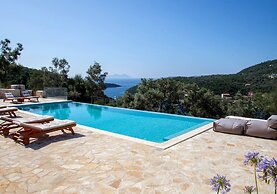 Villa Dara AND Todd in Sivota