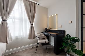 Bold St Aparthotel Book Individually or Book 8!
