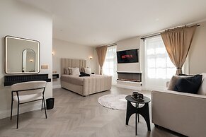 Bold St Aparthotel Book Individually or Book 8!