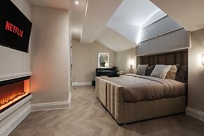 Bold St Aparthotel Book Individually or Book 8!