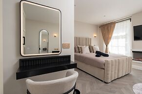 Bold St Aparthotel Book Individually or Book 8!