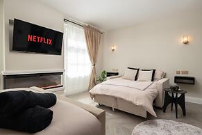 Bold St Aparthotel Book Individually or Book 8!