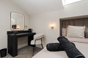 Bold St Aparthotel Book Individually or Book 8!