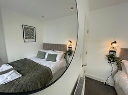 Woolton Washer Dryer Sofa Bed Free Parking
