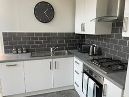 Woolton Retreat Skylights Desk Parking