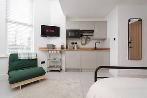 Kitchenette W M Sofa Bed Ensuite Parking