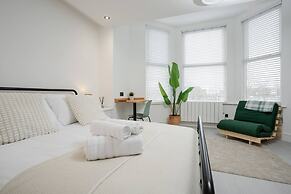 Kitchenette W M Sofa Bed Ensuite Parking