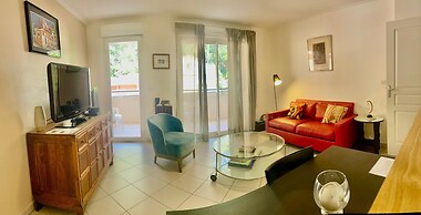 One Bedroom Flat Near Monaco