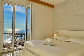 2 Rooms With 180 View on sea and Monaco