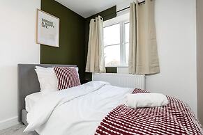 Perfect Booking 3 Bed Spacious Parking