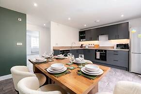 Perfect Booking 3 Bed Spacious Parking