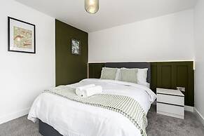 Perfect Booking 3 Bed Spacious Parking