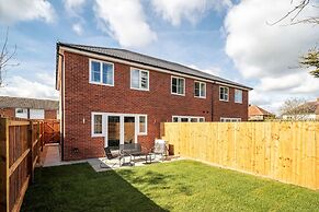 Perfect Booking 3 Bed Spacious Parking