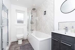 Perfect Booking 3 Bed Spacious Parking