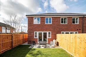 Perfect Booking 3 Bed Spacious Parking