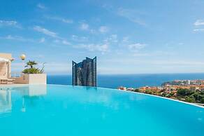 2 Rooms in Luxury Residence Bordering Monaco