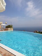 2 Rooms in Luxury Residence Bordering Monaco